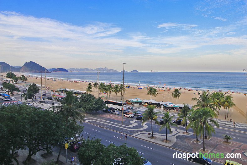 4 habitaciones con vista frontal de la playa de Copacabana